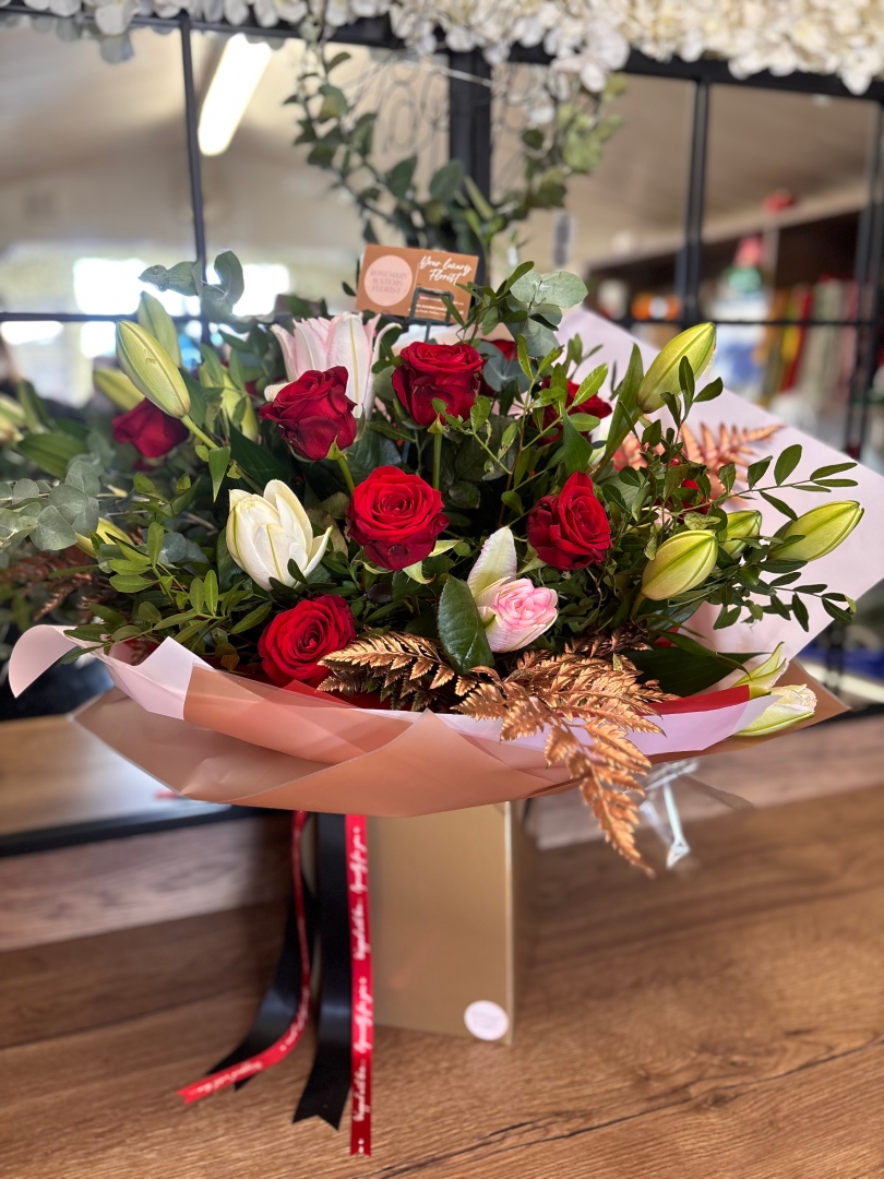 Red roses & lilies