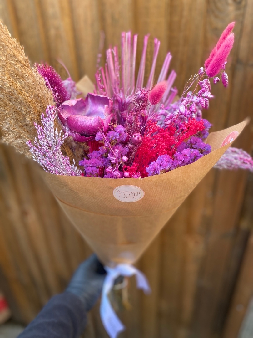 The dried pink bouquet buy online or call 07568 755334