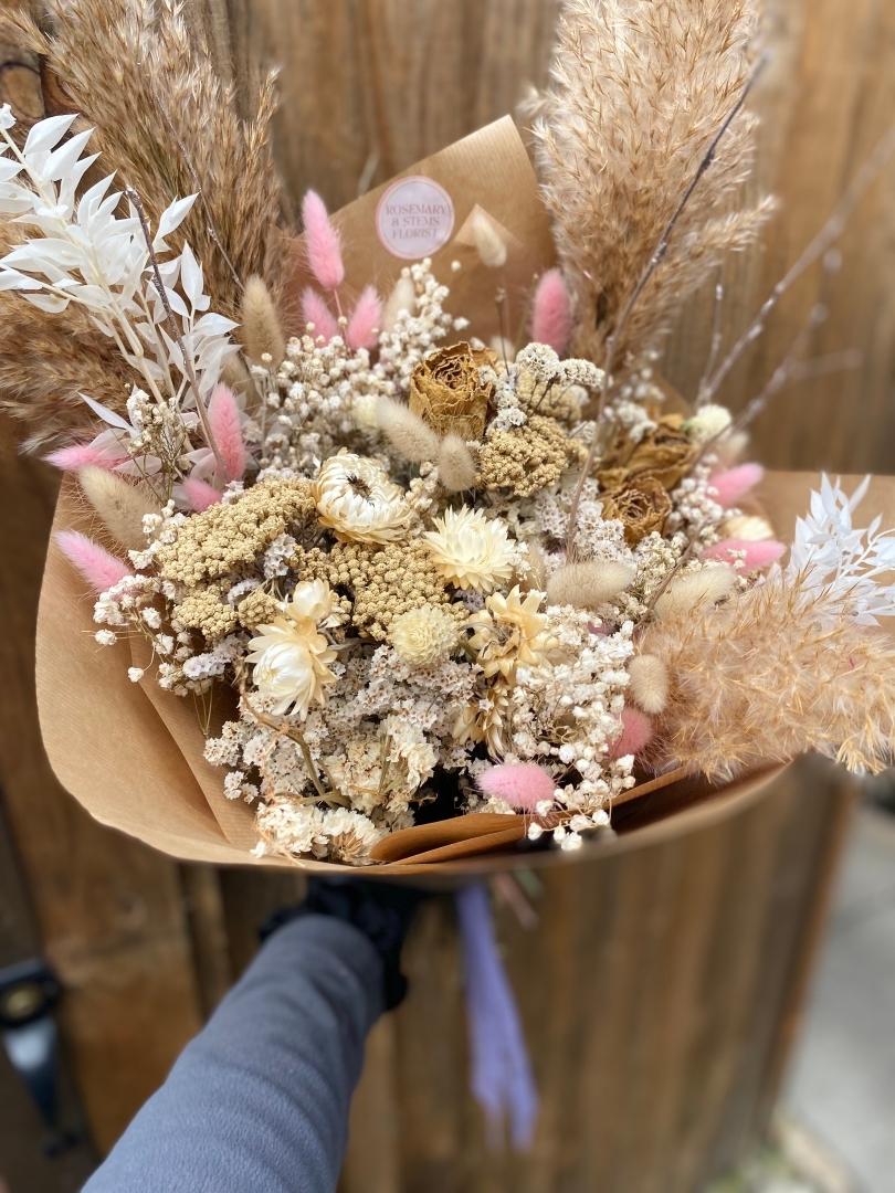 The Luxury dried bouquet buy online or call 07568 755334